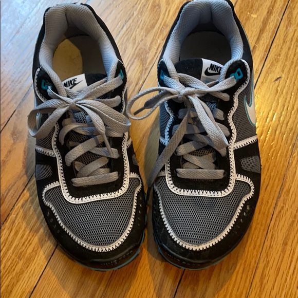 Sneakers - Picture 1 of 4